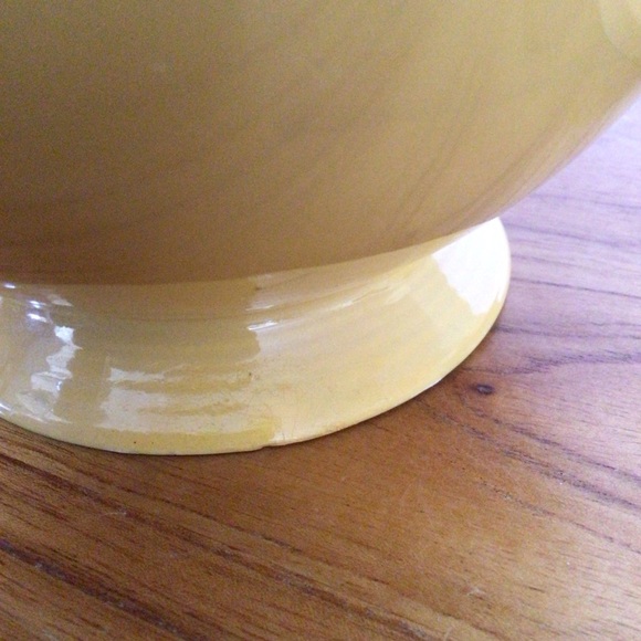 Vintage Fiesta Medium “C” Handled Original Yellow Covered Teapot - Picture 8 of 8